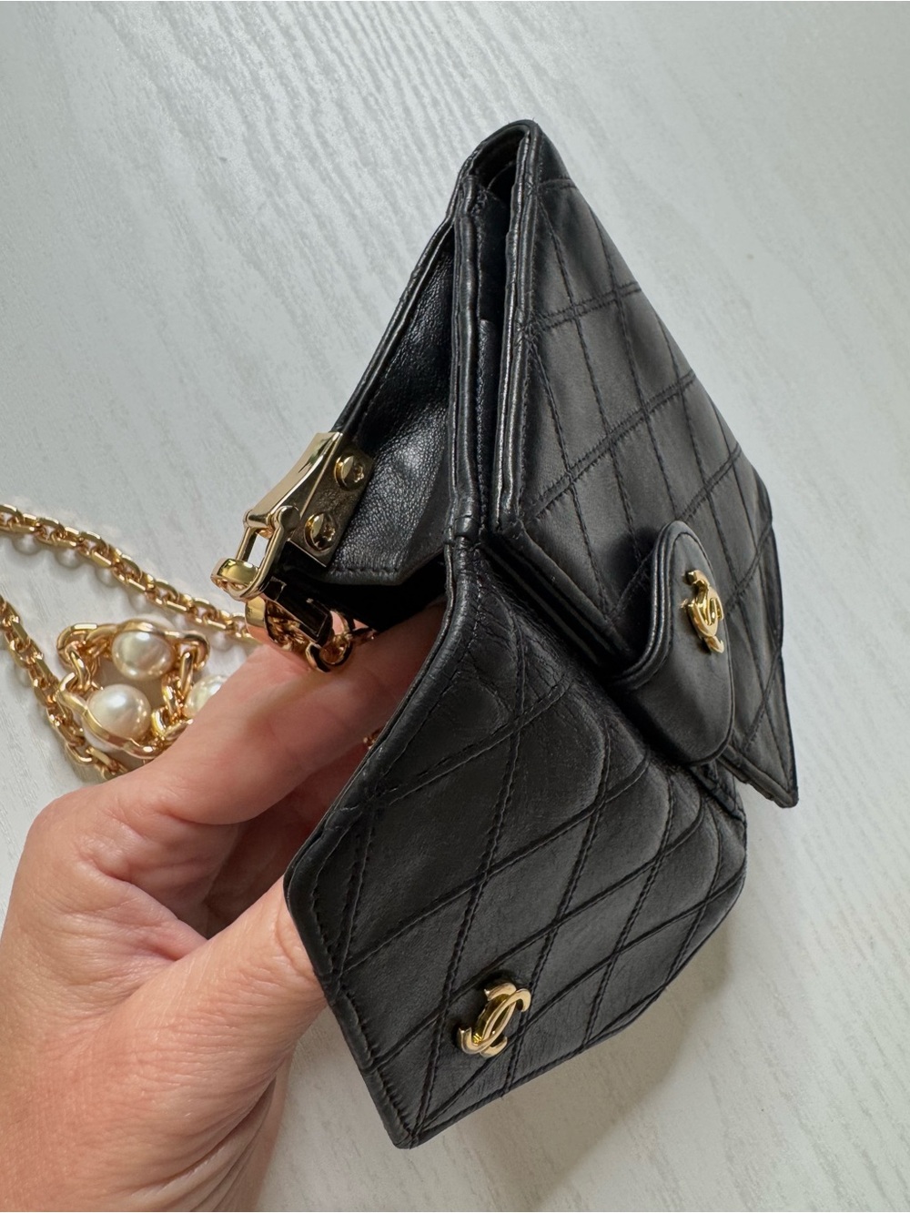 Authentic Vintage Chanel CC Wallet on Chain Black Quilted Leather Crossbody Bag - Picture 15 of 16